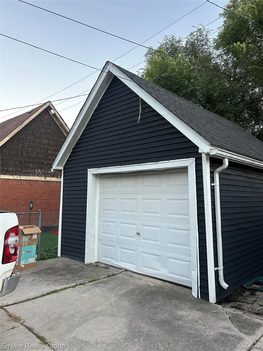 1389 Mark AVE, Lincoln Park, MI 48146 - #3