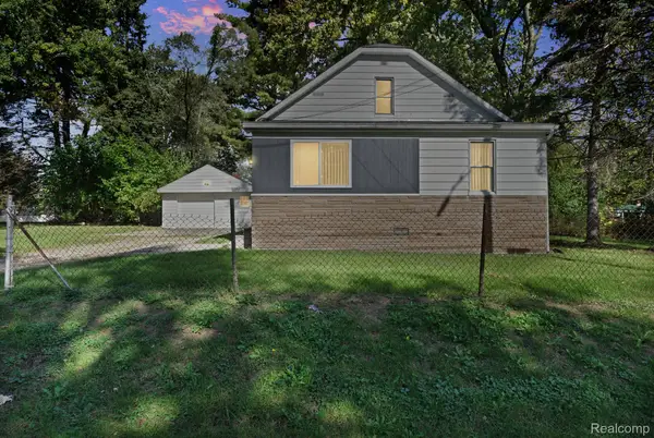 3083 Durant HTS, GrandBlanc, MI 48507