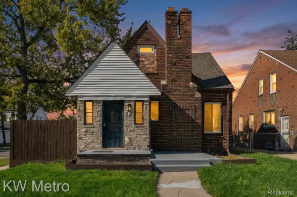 15703 Asbury PARK, Detroit, MI 48227
