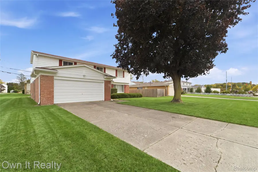 29230 Bermuda LN, Southfield, MI 48076 - #2