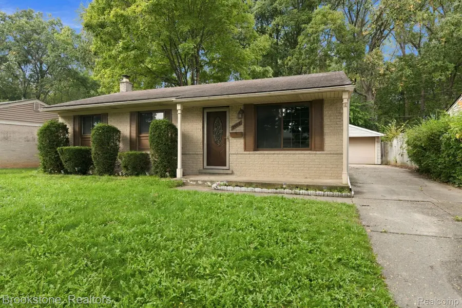 34116 Kennedy ST, Westland, MI 48185 - #2