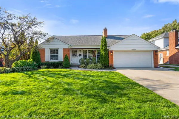 19955 Wedgewood, GrossePointeWoods, MI 48236