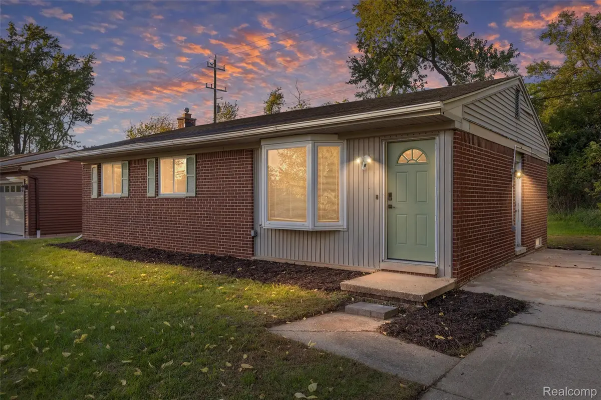 619 Skydale DR, Ann Arbor, MI 48105 - #1