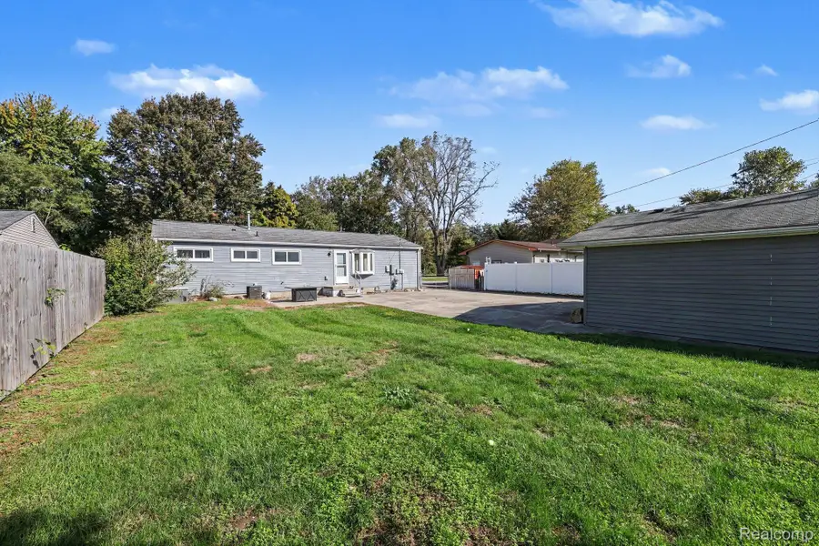 43741 Burtrig RD, Van Buren, MI 48111 - #3