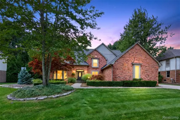 3705 Summit Ridge DR, RochesterHills, MI 48306