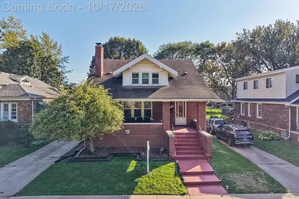 15744 S Park AVE, Eastpointe, MI 48021