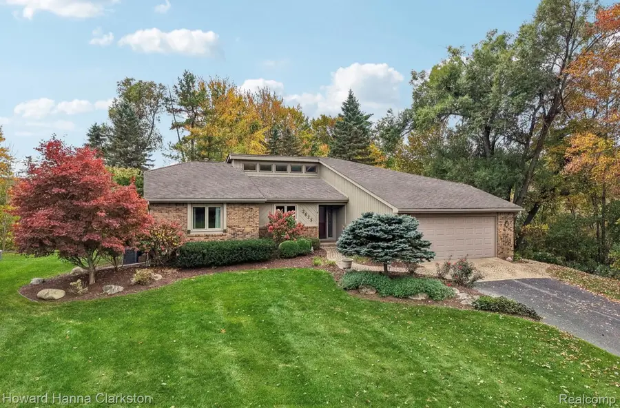 2625 Cedar Key DR, Lake Orion, MI 48360 - #2