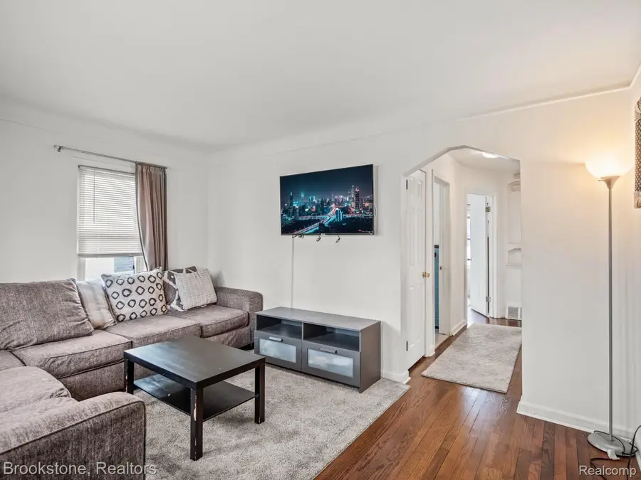 7764 HAZELTON ST, Dearborn Heights, MI 48127 - #2