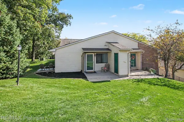 405 Water Tower CIR, Brighton, MI 48116