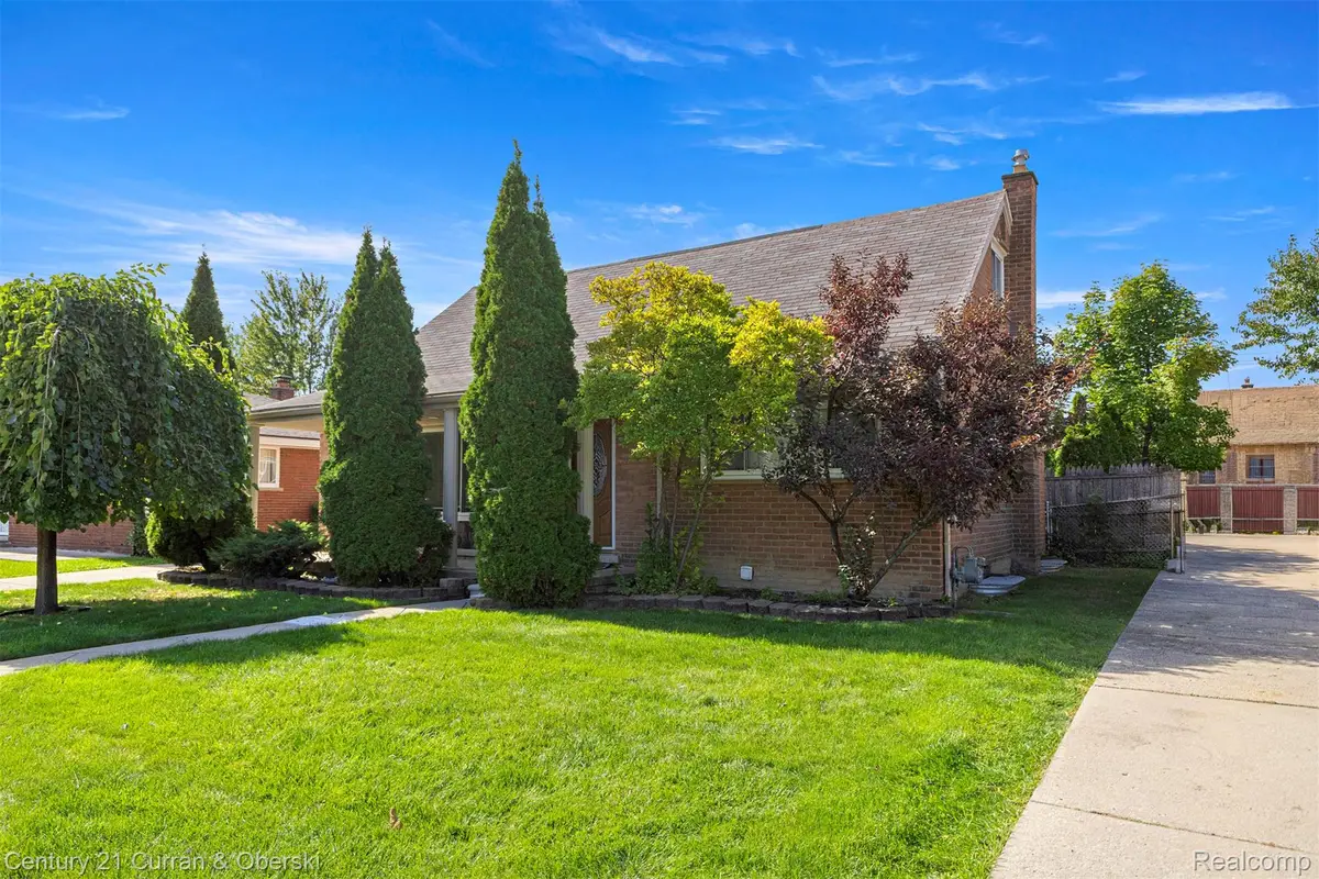 20428 Brooklawn DR, Dearborn Heights, MI 48127 - #1