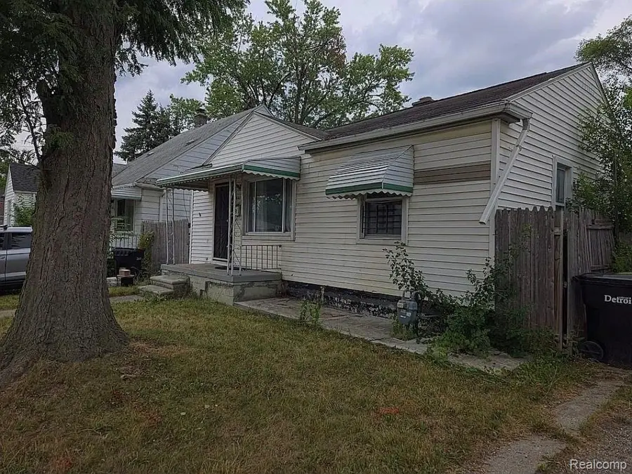 6530 ASHTON AVE, Detroit, MI 48228 - #2