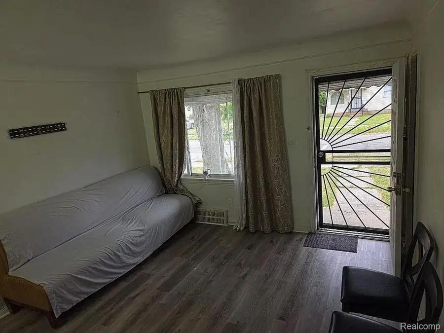 6530 ASHTON AVE, Detroit, MI 48228 - #3