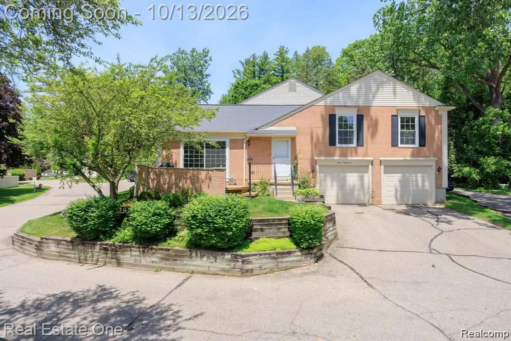 1534 Hidden Valley LN, Rochester Hills, MI 48306 - #1