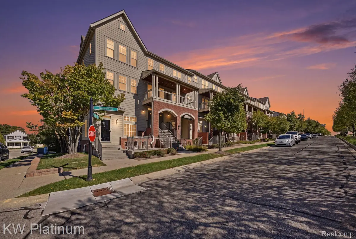 3913 Forester BLVD, Auburn Hills, MI 48326 - #1