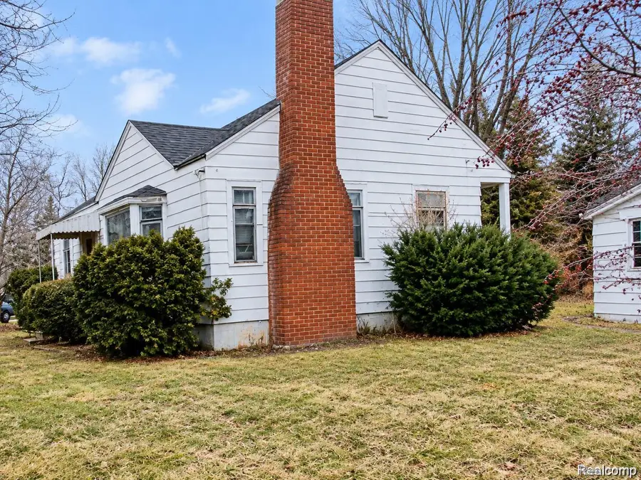 3302 Van Buren AVE, Flint, MI 48503 - #2