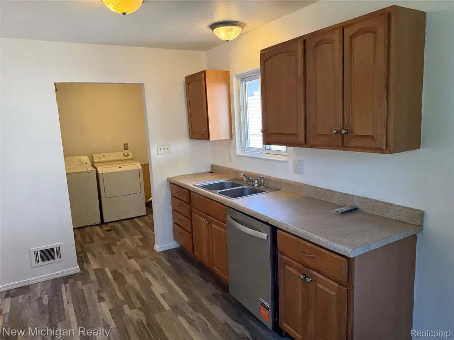 5846 Jackson ST S, Taylor, MI 48180 - #2