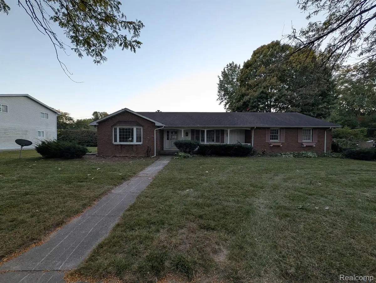 3670 Bernice DR, Saginaw, MI 48601 - #1