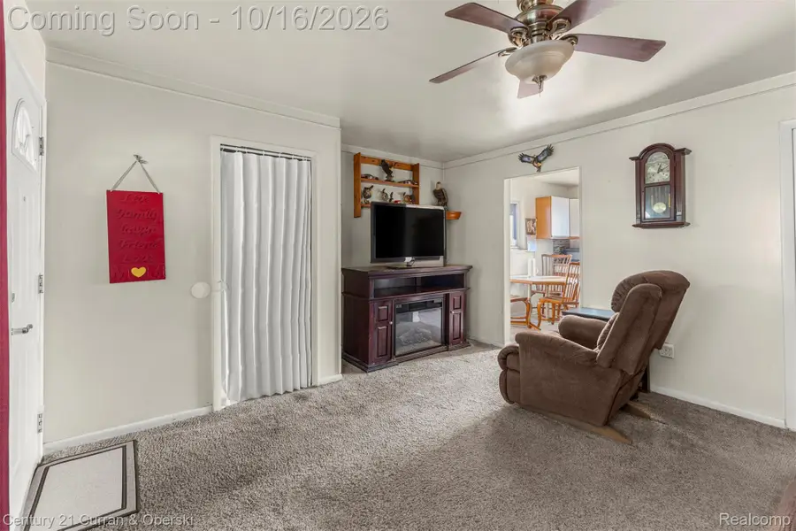 7130 N Beech Daly RD, Dearborn Heights, MI 48127 - #3