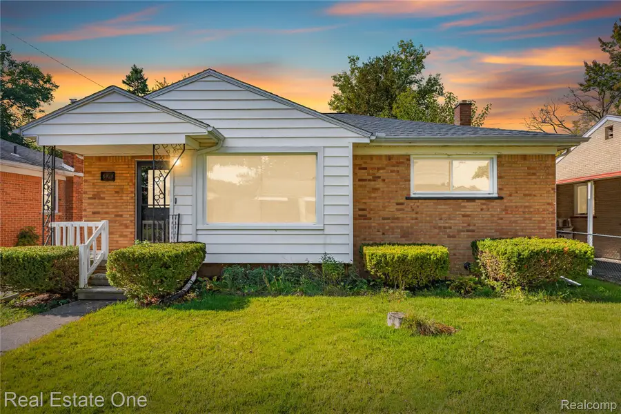 320 Dick AVE, Pontiac, MI 48341 - #2