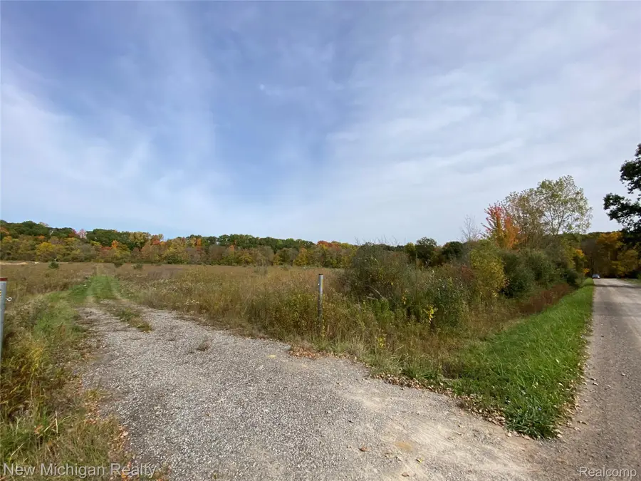9392 Dodge RD, Montrose, MI 48457 - #2