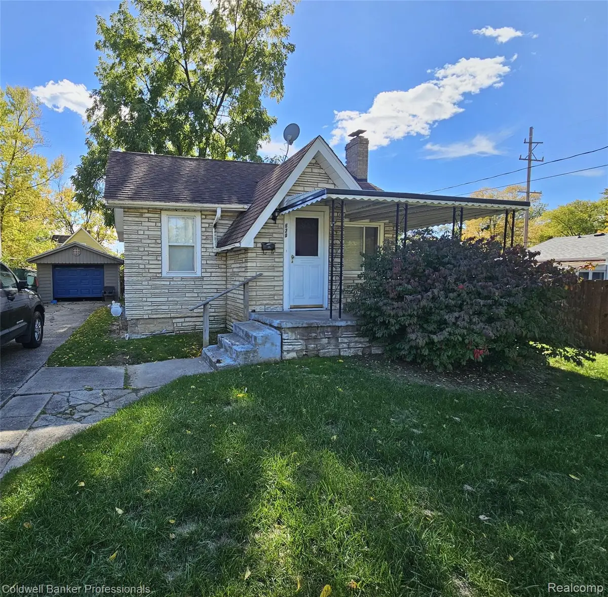 620 Maple ST, Mount Morris, MI 48458 - #1