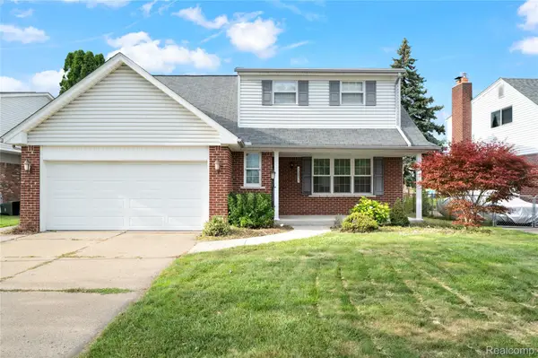 12851 Grand Haven DR, SterlingHeights, MI 48312