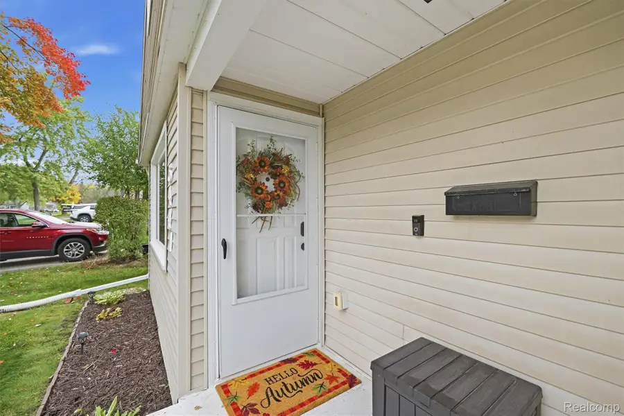 5441 Military AVE, Brighton, MI 48116 - #3