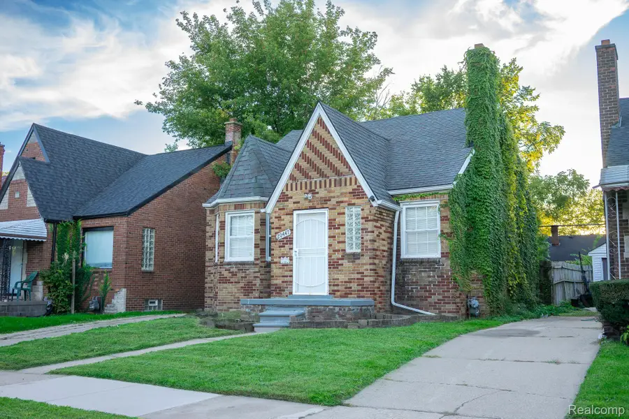 20447 Irvington ST, Highland Park, MI 48203 - #3