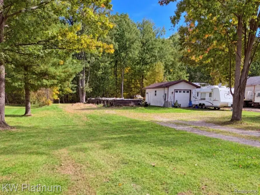 192 Pickford RD, Kimball, MI 48074 - #2