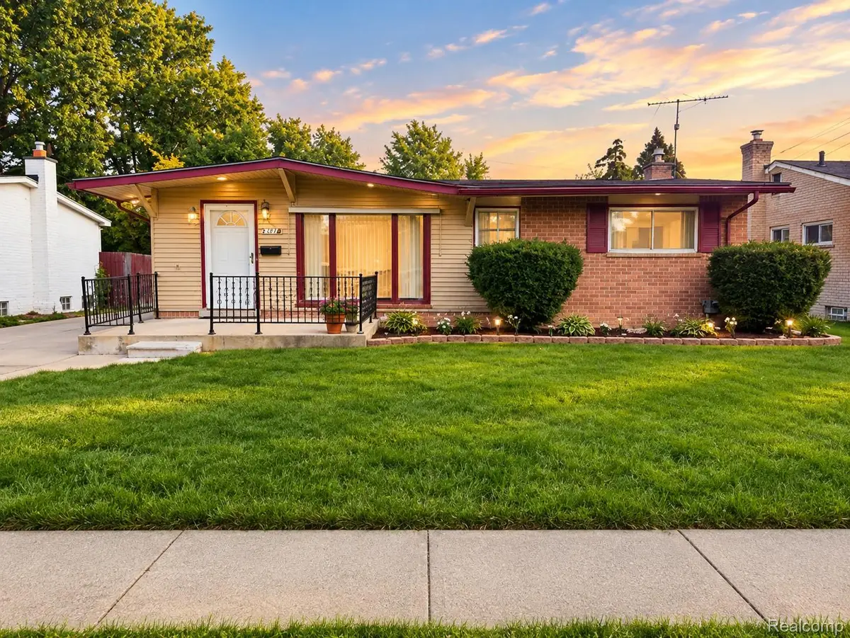 31018 COUSINO DR, Warren, MI 48092 - #1
