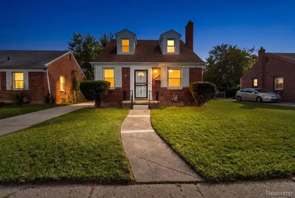 18104 Oakfield ST, Detroit, MI 48235