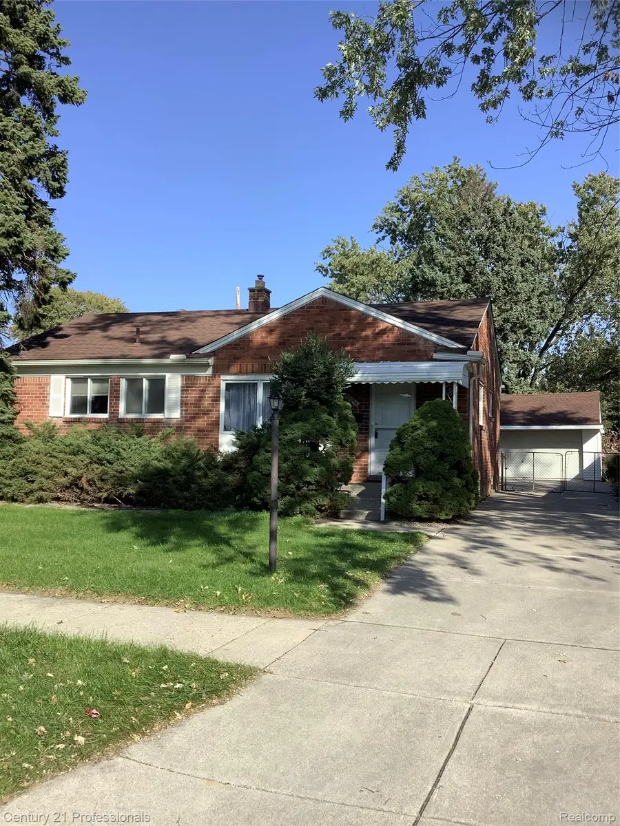 10055 Laurence AVE, Allen Park, MI 48101 - #3