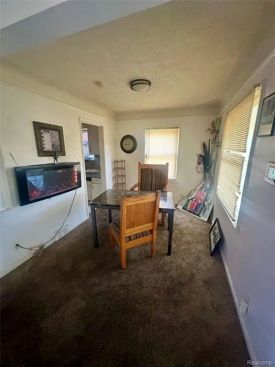 16293 Edmore DR, Detroit, MI 48205 - #2