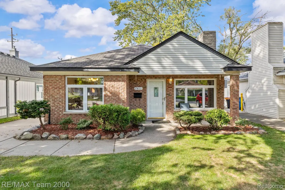 7411 N Vernon ST, Dearborn Heights, MI 48127 - #1