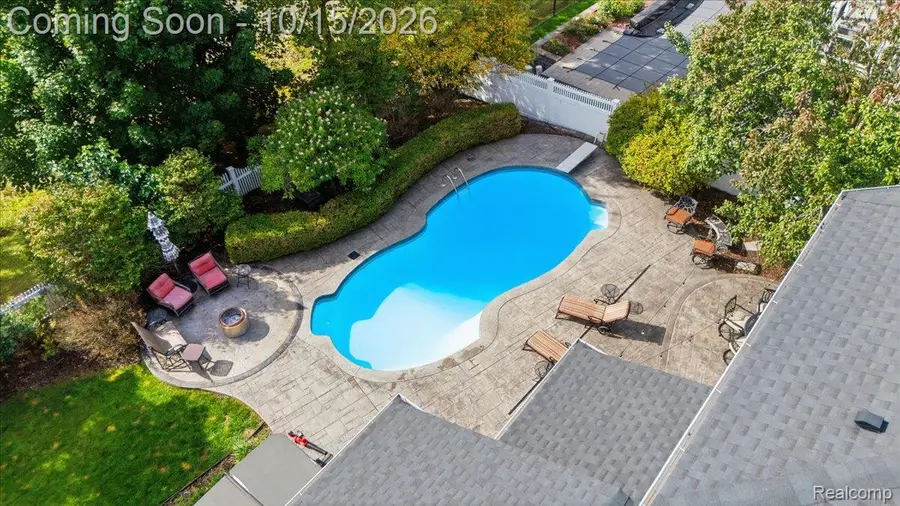 49621 Garfield LN, Canton, MI 48188 - #3
