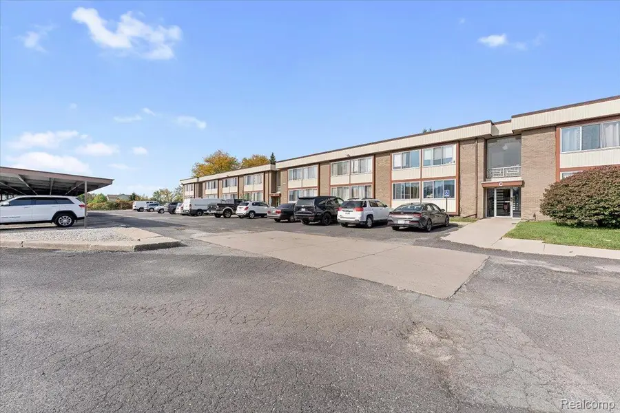 3911 Fort ST, Trenton, MI 48183 - #2