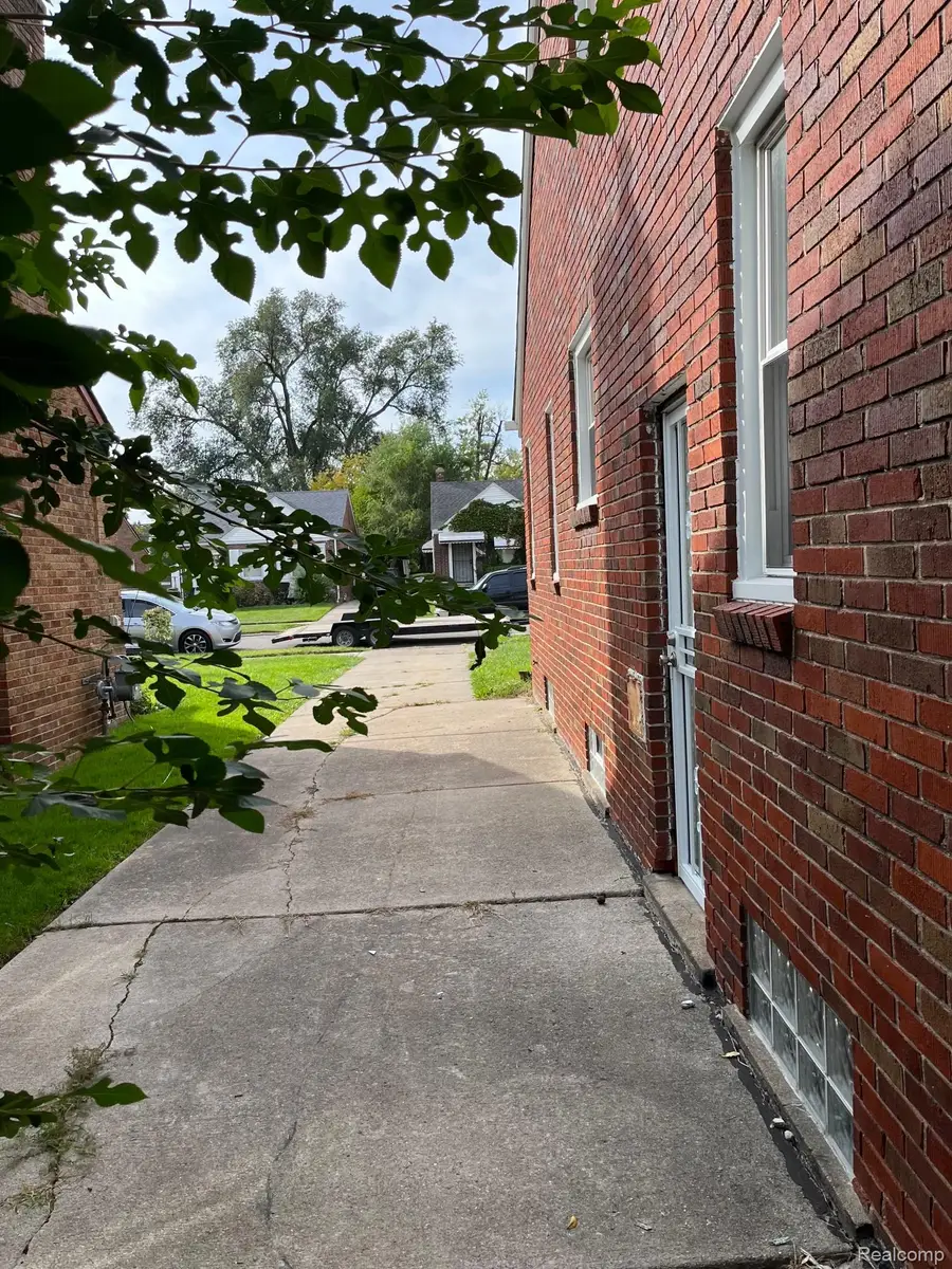 11700 Whitcomb Whitcomb ST, Detroit, MI 48227 - #3