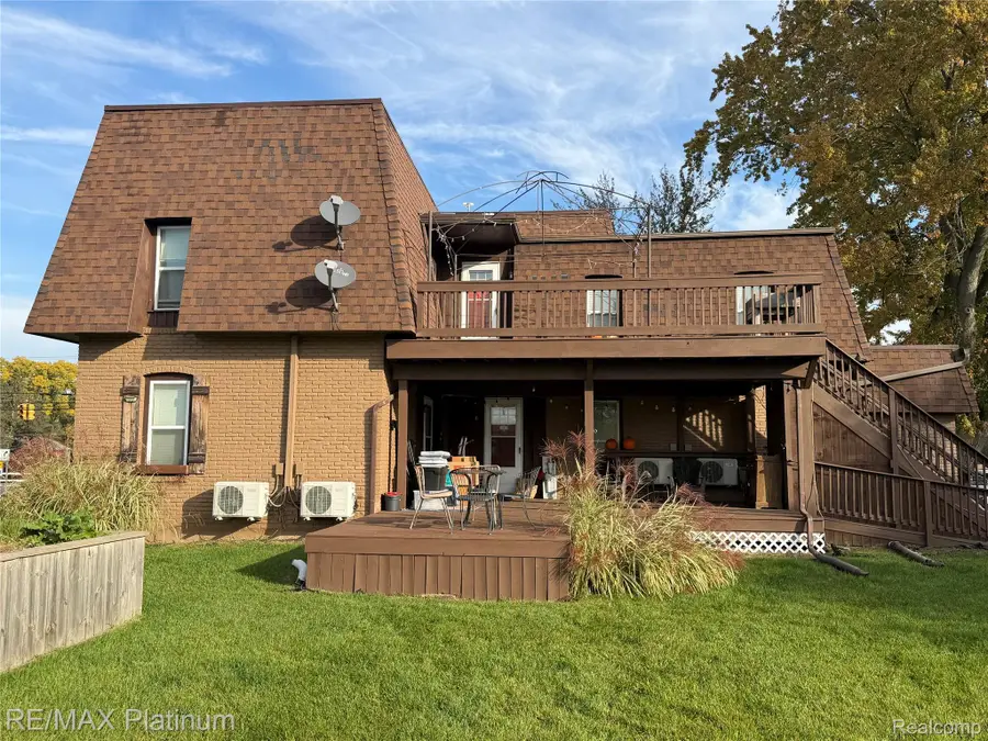 7187 SILVER LAKE RD, Linden, MI 48451 - #3