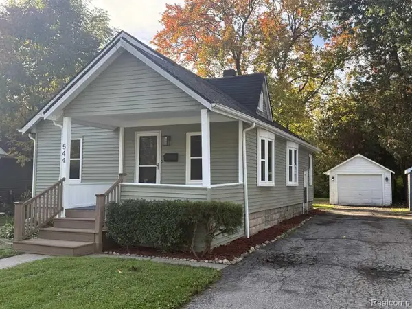 544 Atwater ST, LakeOrion, MI 48362