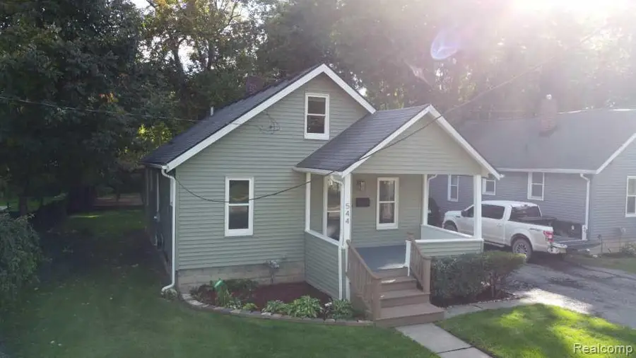 544 Atwater ST, Lake Orion, MI 48362 - #2