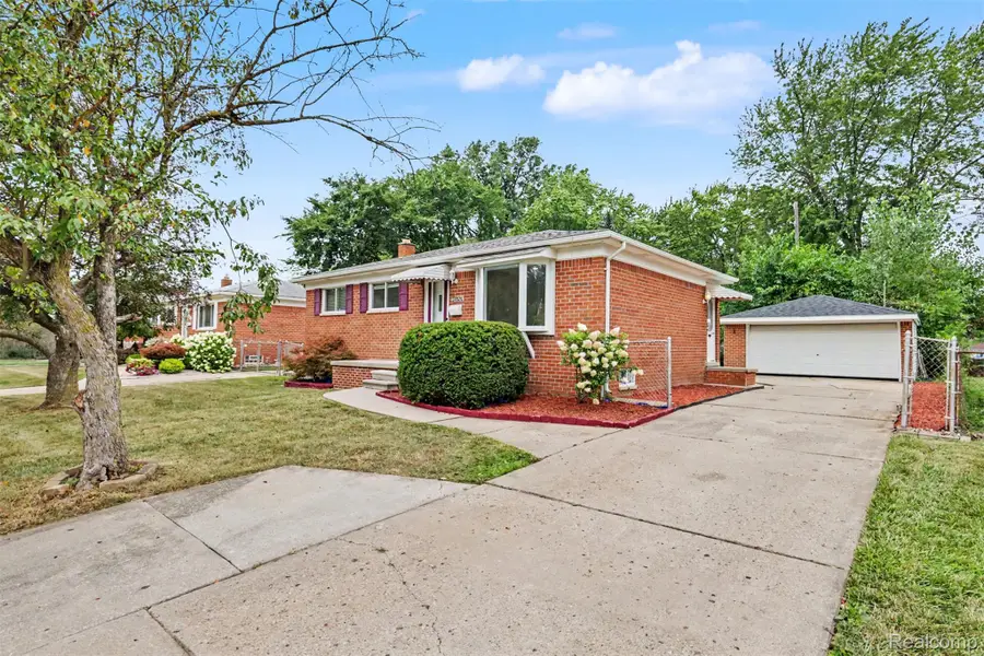 30026 Bock ST, Garden City, MI 48135 - #3