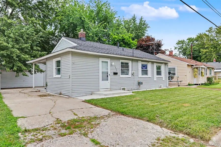 2637 Cascade CT, Westland, MI 48186 - #3