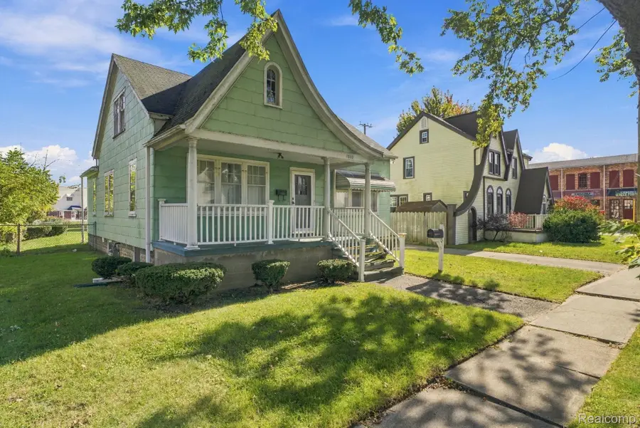 1710 10th AVE, Port Huron, MI 48060 - #2