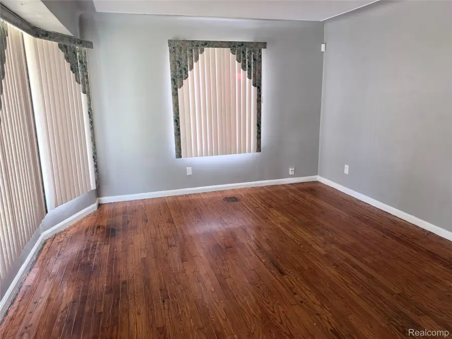 18445 Grandville AVE, Detroit, MI 48219 - #2