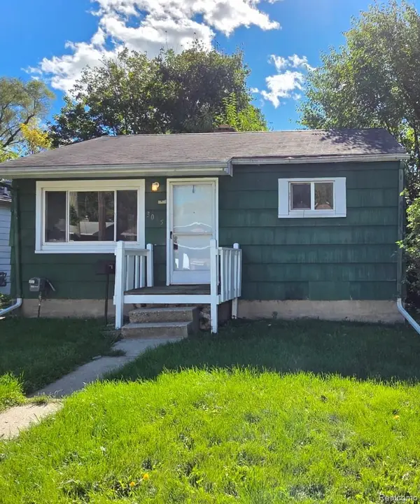 3035 Raskob ST, Flint, MI 48504