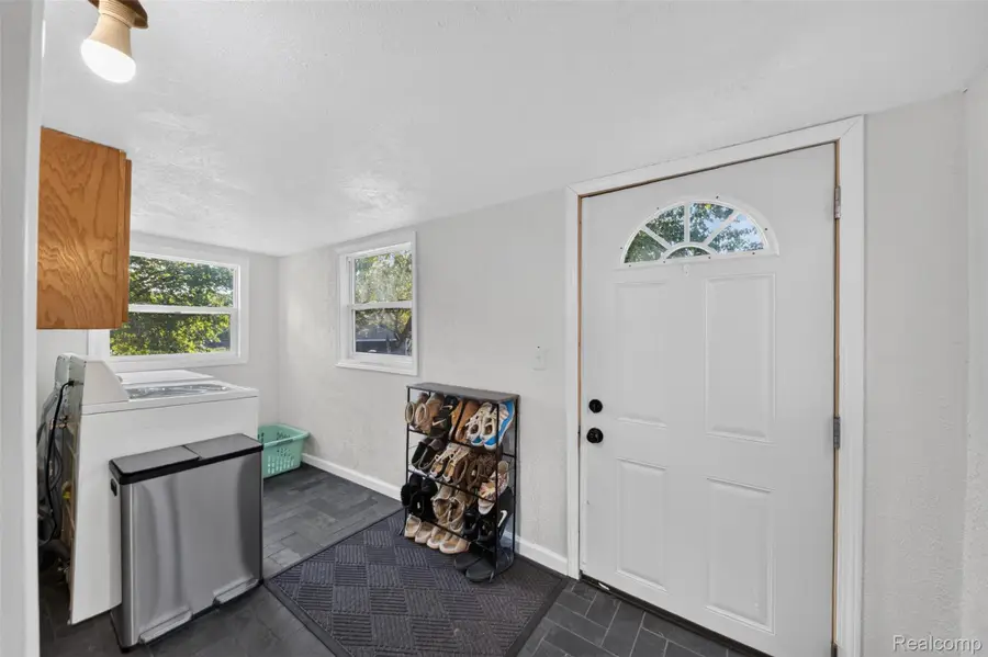 752 E Dansville RD, Dansville, MI 48819 - #3