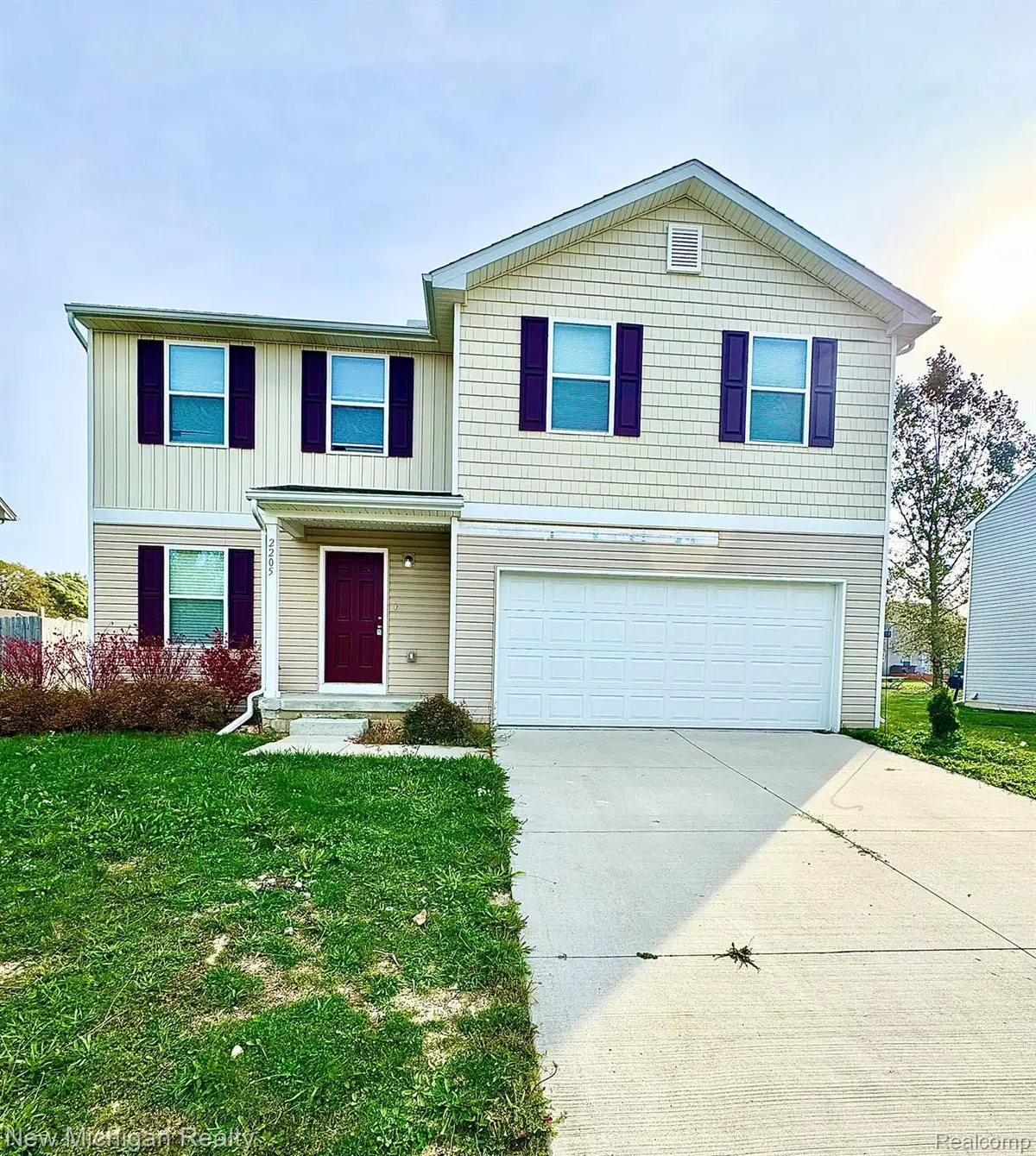 2205 Hunter LN, Burton, MI 48519 - #1