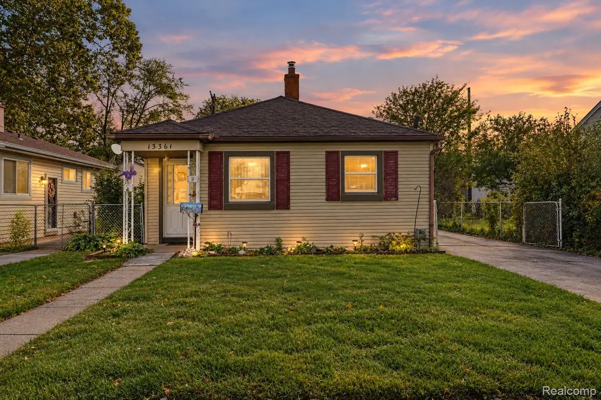 13361 Helen ST, Southgate, MI 48195 - #1