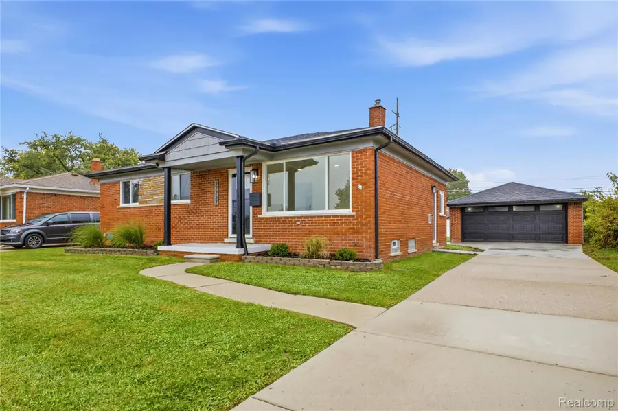 27737 Rockwood ST, Saint Clair Shores, MI 48081 - #2