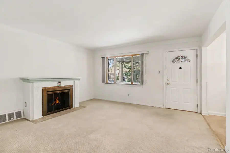 13463 Oakdale ST, Southgate, MI 48195 - #2